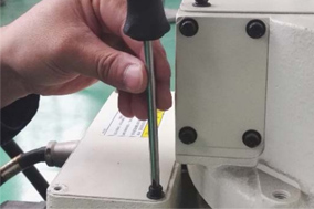 亨士乐编码器在焊接机器人应用中如何更换电池? - 德国Hengstler(亨士乐)授权代理 亨士乐编码器在焊接机器人应用中如何更换电池? - 德国Hengstler(亨士乐)授权代理