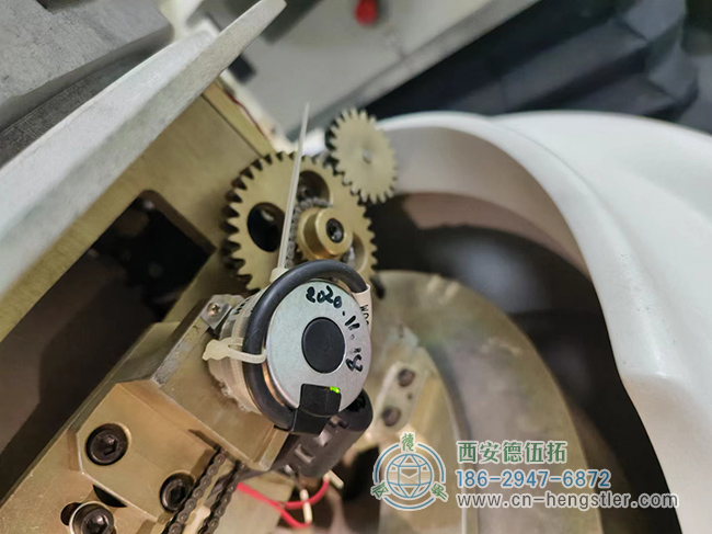 图为Hengstler编码器在医疗器械中的实际应用照片