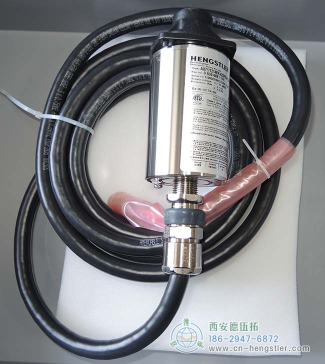 图为HENGSTLER AX71不锈钢防爆编码器照片