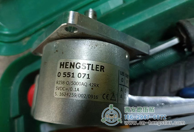 图为HENGSTLER亨士乐RI58-O/5000AQ.42RK增量编码器照片